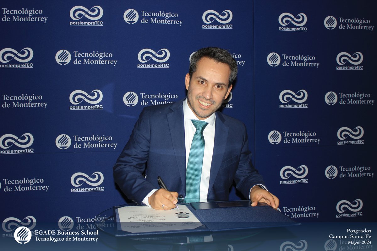 Aarón Ledesma - Graduación MBA EGADE